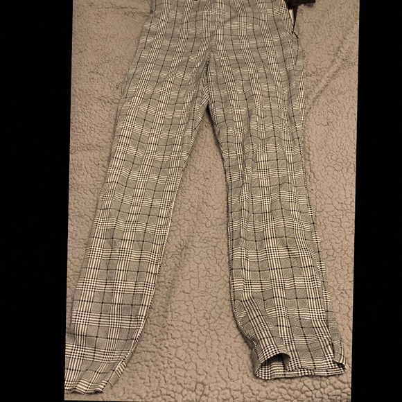 Old navy size 4 black and white plaid pants - Picture 1 of 1